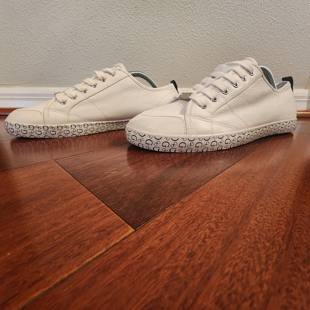 Guess Men's Classic White Sneakers.  NWOT